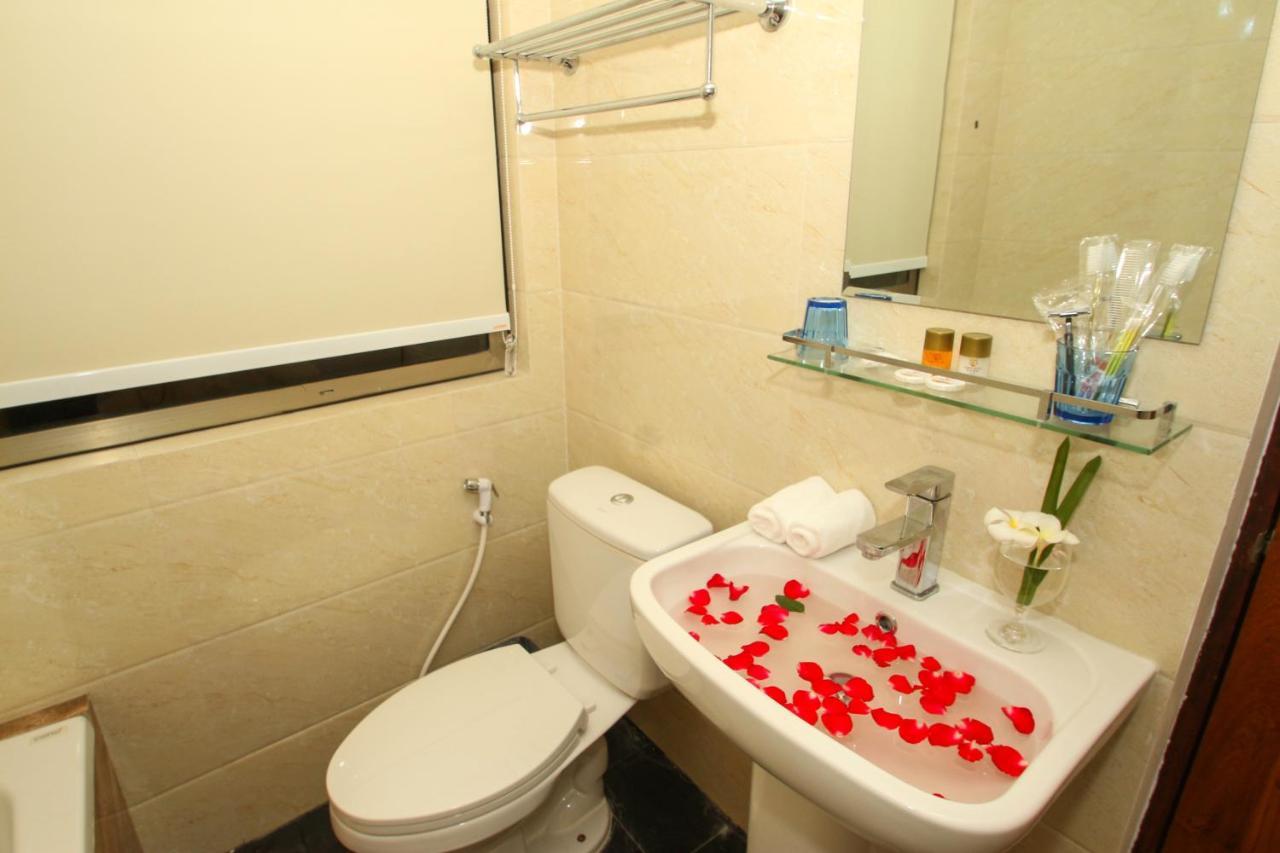 Gemsy Hotel Yangon Exterior photo