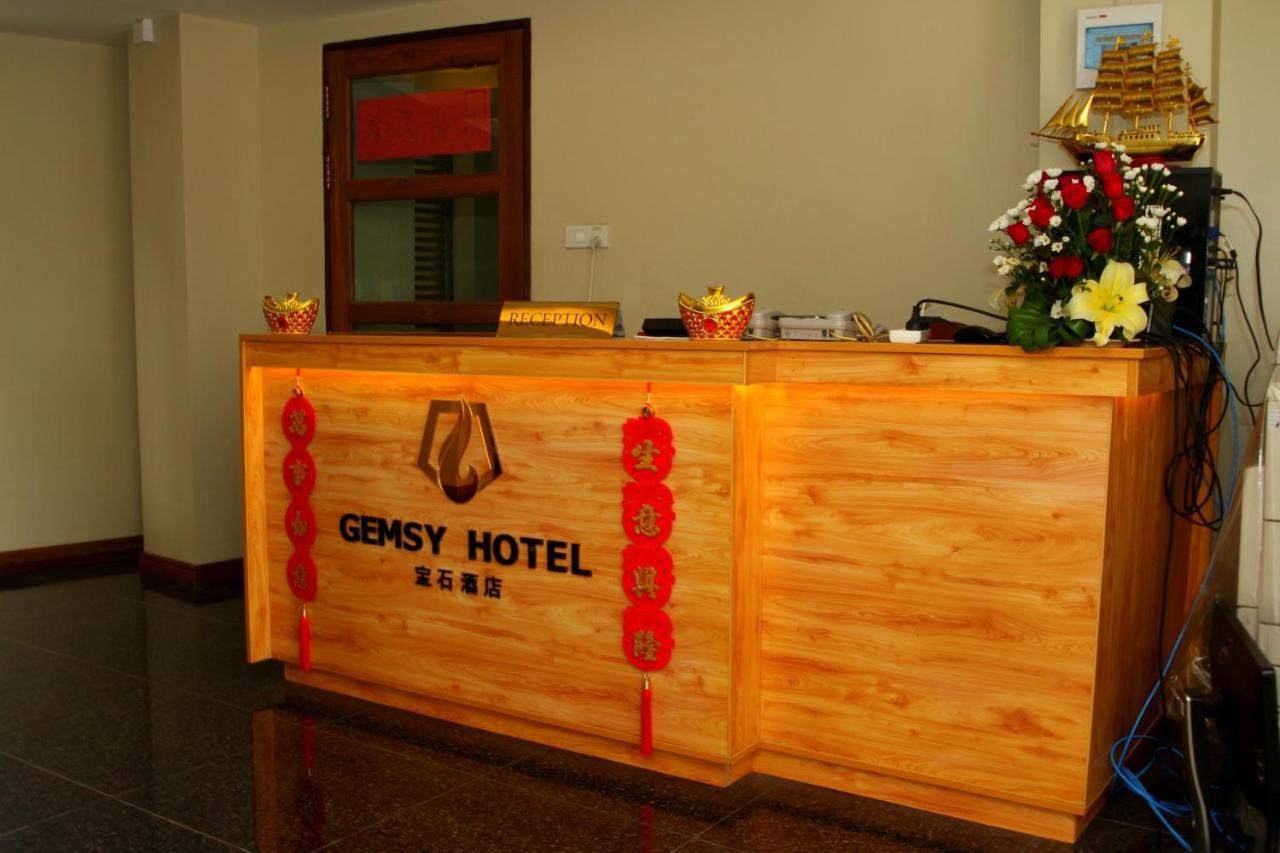 Gemsy Hotel Yangon Exterior photo