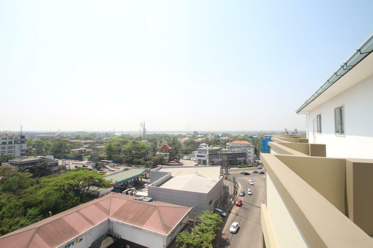 Gemsy Hotel Yangon Exterior photo