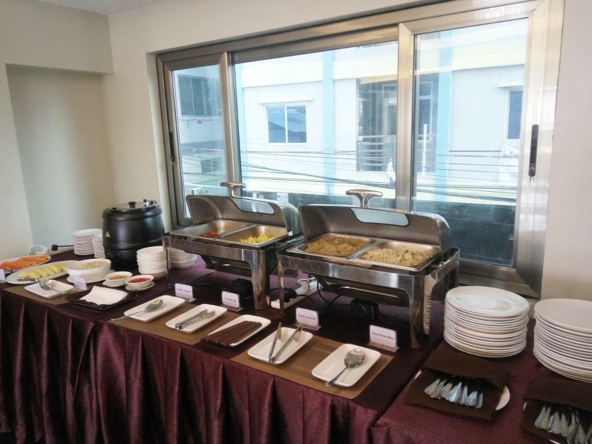 Gemsy Hotel Yangon Exterior photo