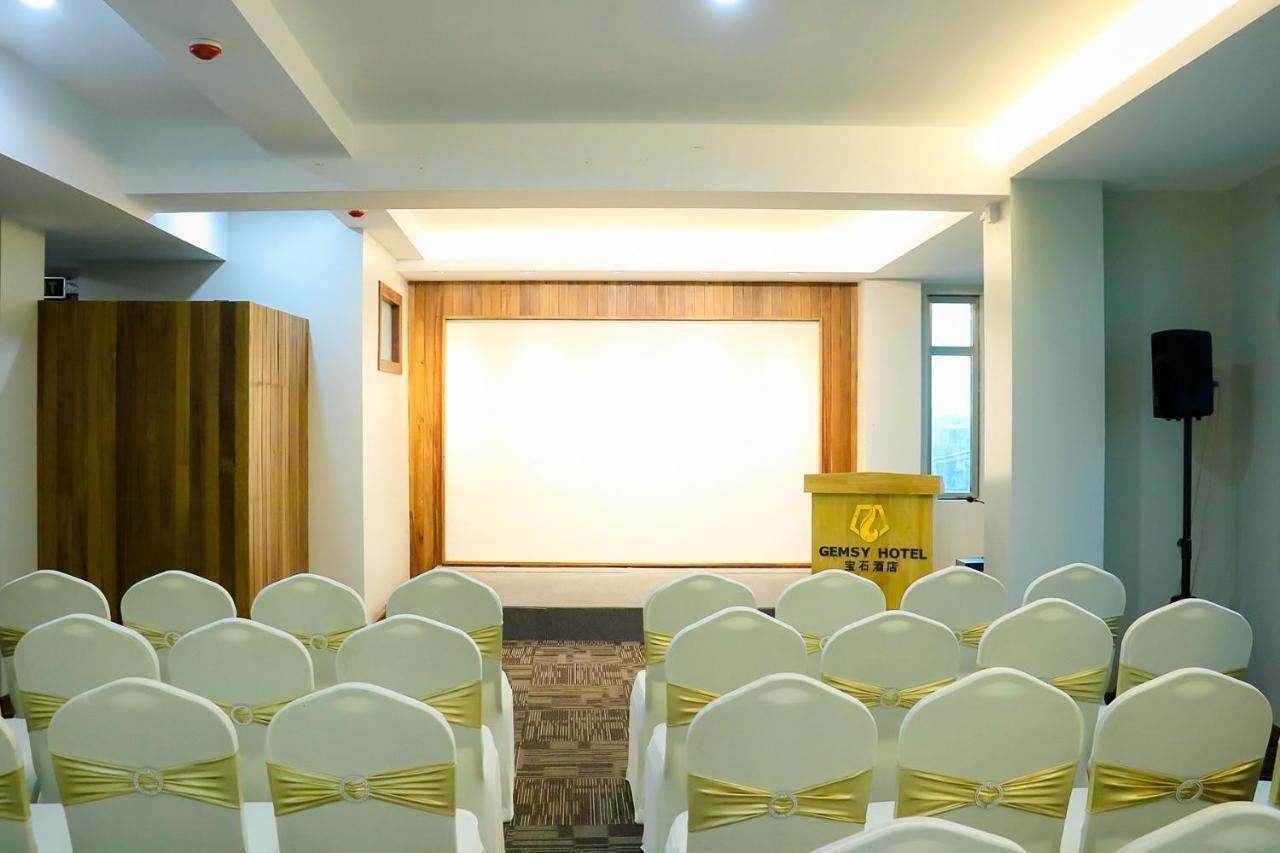 Gemsy Hotel Yangon Exterior photo